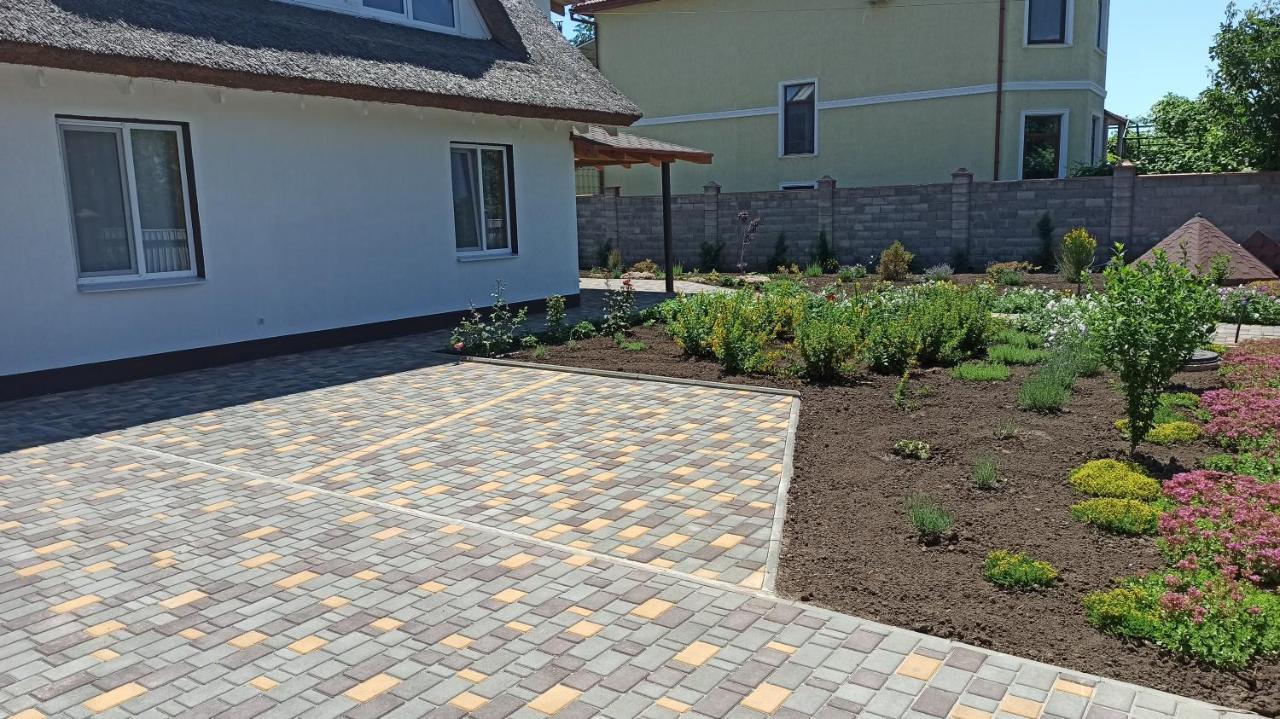 Eco House Hotel Tjornomorsk Eksteriør billede
